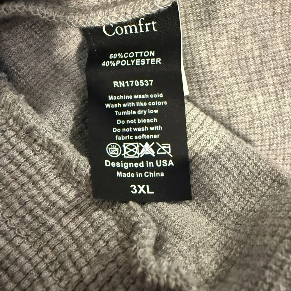 Comfrt Women's Plus Size Athletic Gray Knit Shorts - Picture 6 of 7